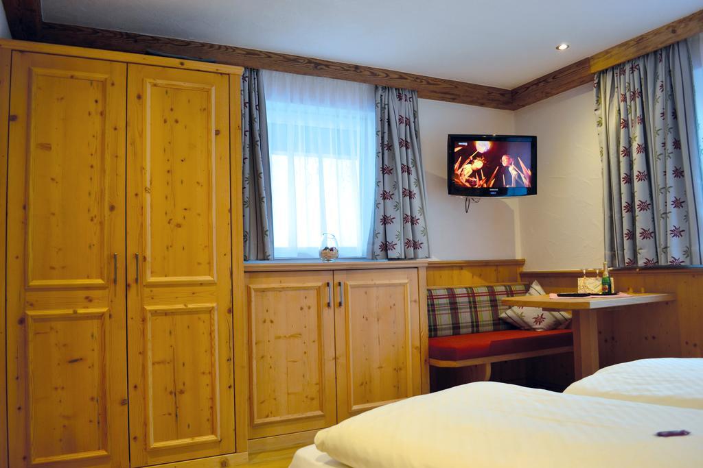 Pension Alpenperle โฮลซ์เกา ภายนอก รูปภาพ
